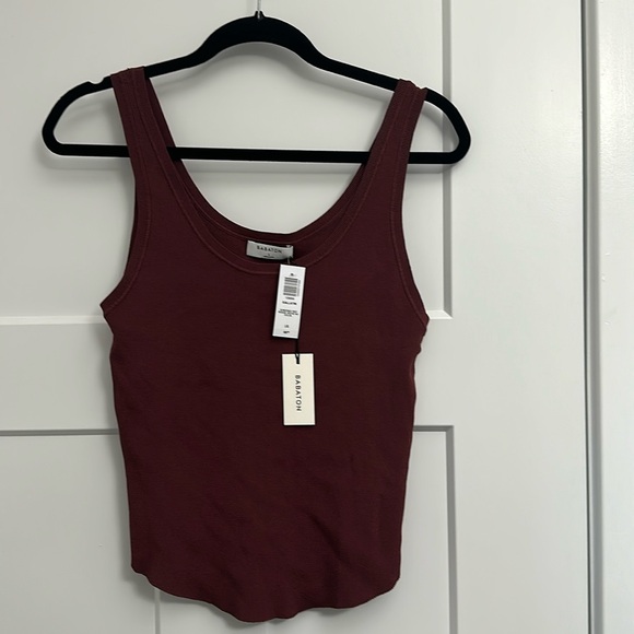 Babaton Aritzia Gallatin tank top Sundried Red NWT - Picture 1 of 2